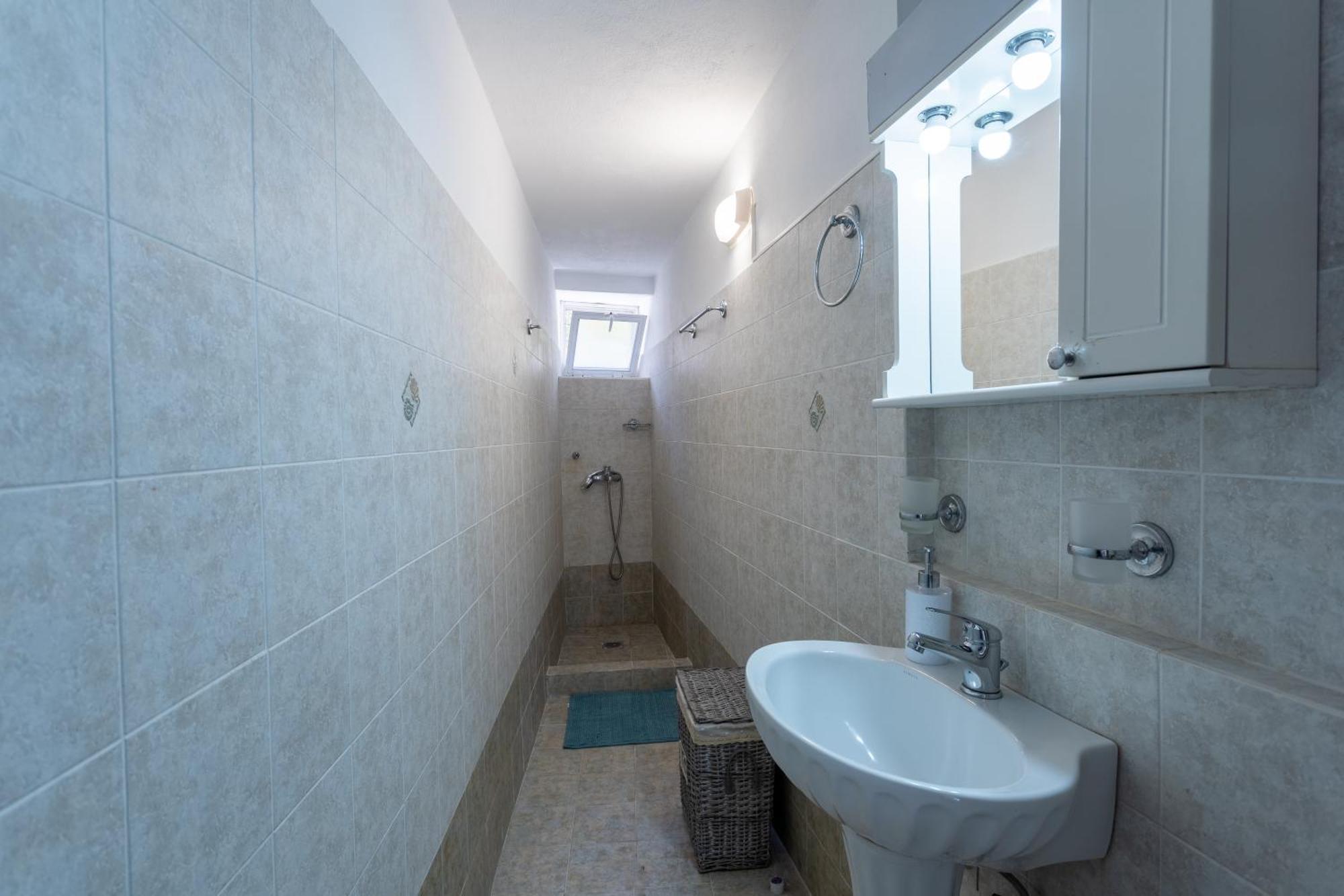Spacious Home With Yard, Mytilene Lesvos Exterior photo